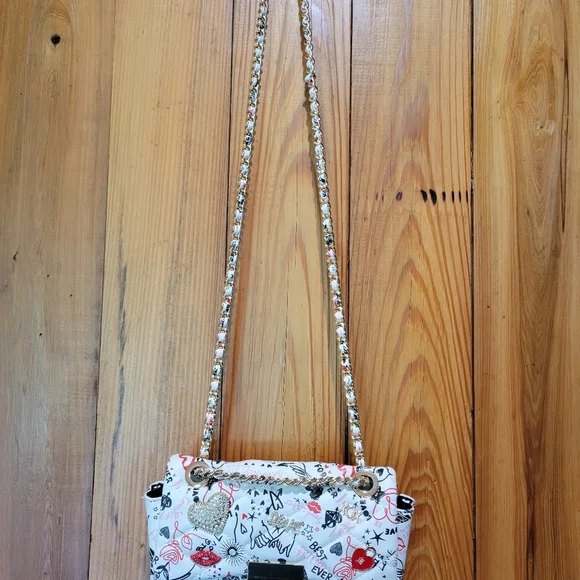 ALDO Trendy White Graphic Shoulder Bag - Picture 2 of 14
